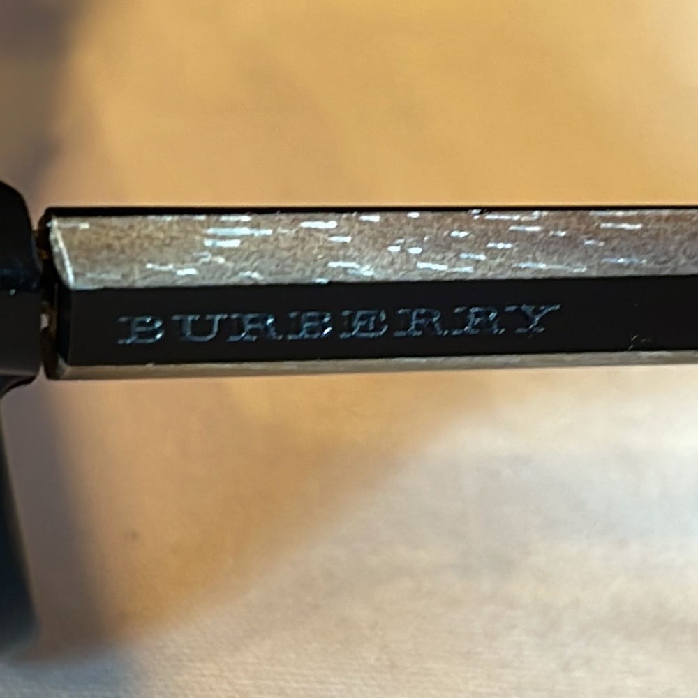 BURBERRY POLARIZED 4123-A 3001 57 18 140 Men’s full frame black with gray lenses - Picture 3 of 8